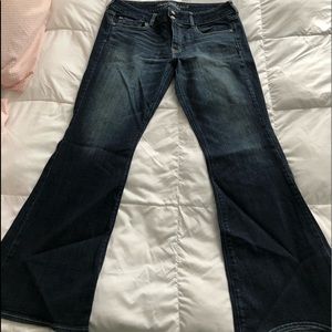 Women’s American Eagle Artist Jeans
